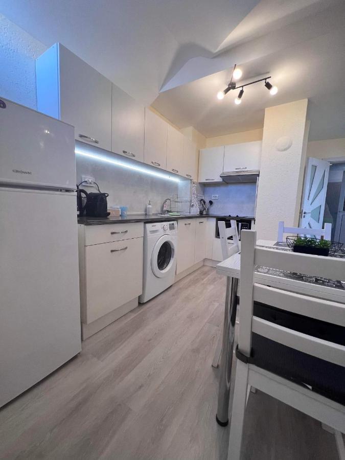 Apartment Happy Holiday Lazur Burgas City Exteriér fotografie