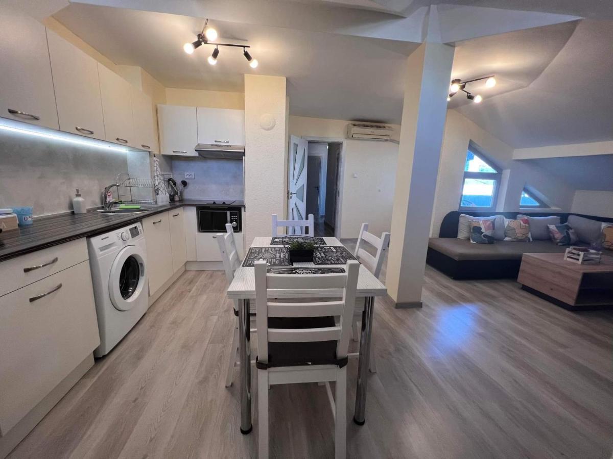 Apartment Happy Holiday Lazur Burgas City Exteriér fotografie